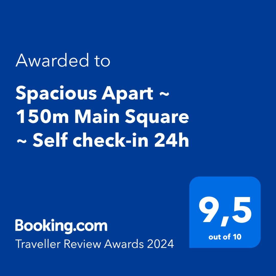 Spacious ~ 150m Main Square ~ Self Check-in 24h Apartment *